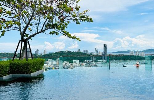 Pattaya Bay Apartment | Edge Central Pattaya By YoYo