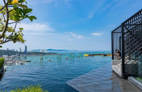 Pattaya Bay Apartment | Edge Central Pattaya Sea View