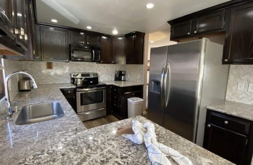 June Lake Condo | Edgewater #17 Refurbished unit with Mountain Views!