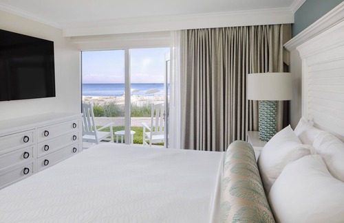 Moorings Hotel | Edgewater Beach Hotel