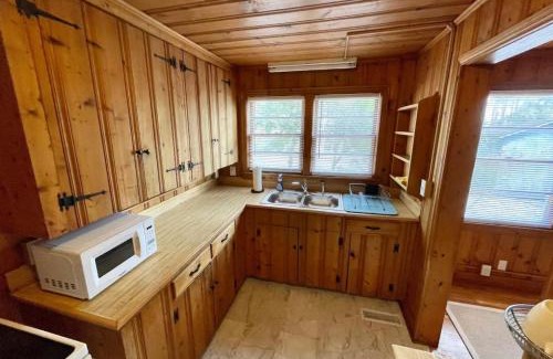 Almont House | Edgewater Escape