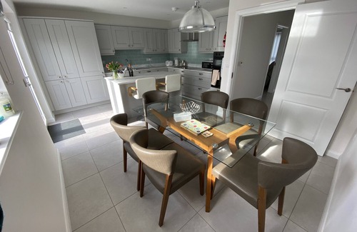 Annalong House | Edgewater - Picturesque Townhouse in the Kingdom of Mourne - 4 star NITB rated
