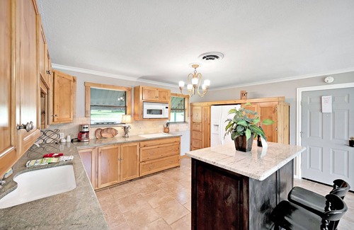 Lake Whitney House | Edgewater Retreat - Lakeview Home By Lake Whitney