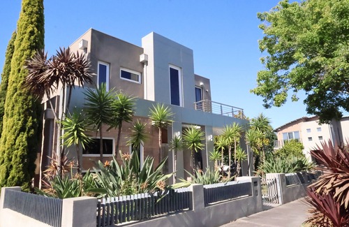 Maribyrnong House | Edgewater Rivera Entire 4 BR 2 Story House, Edgewater Rivera Holiday Rental