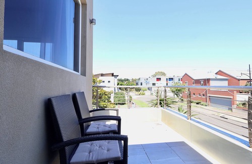Maribyrnong House | Edgewater Rivera Entire 4 BR 2 Story House, Edgewater Rivera Holiday Rental