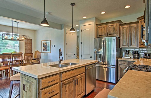 Ogden House | Edgewater Townhome ~ 7 Mi to Snowbasin Resort