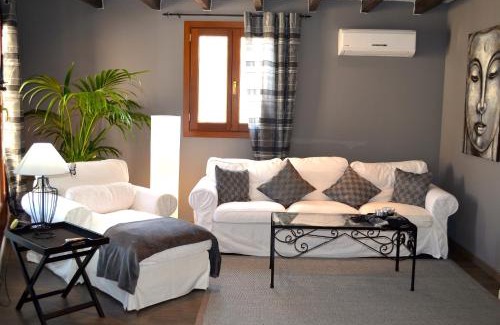 Moscari Apartment | Edificio Can Roses