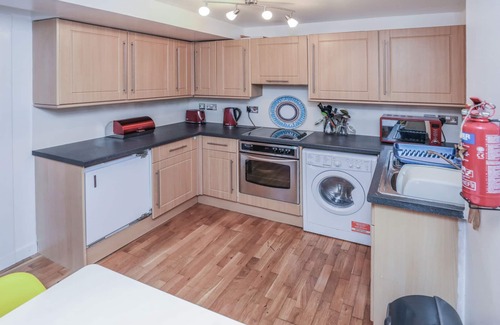 Gifford Apartment | Edinburgh Cozy City Apartment