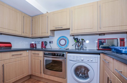 Gifford Apartment | Edinburgh Cozy City Apartment