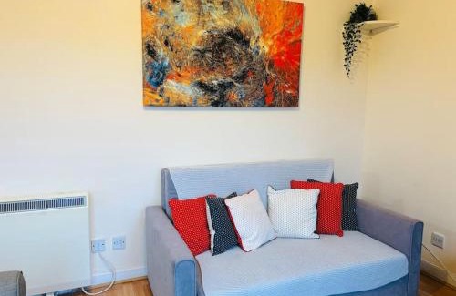 Liberton Apartment | Edinburgh Two Bedrooms Apartment with Free Parking
