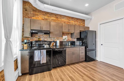Ypsilanti Apartment | Edison Place: Premier Industrial Modern Downtown 1 BR Loft