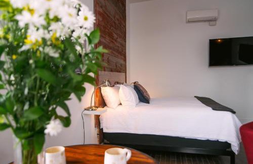 Stratford Hotel | Edison's Inn