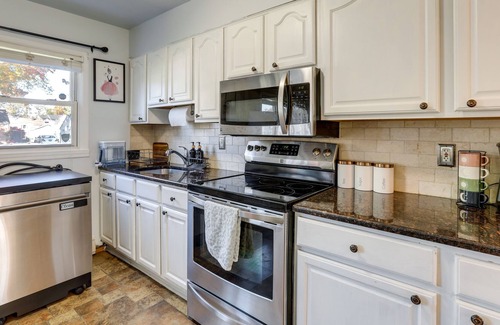Edison House | Edison Vacation Home: 1 Mi to Train Station to NYC