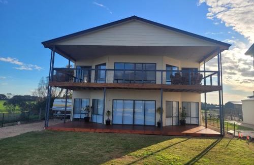 Melville House | Edithburgh Sea Views