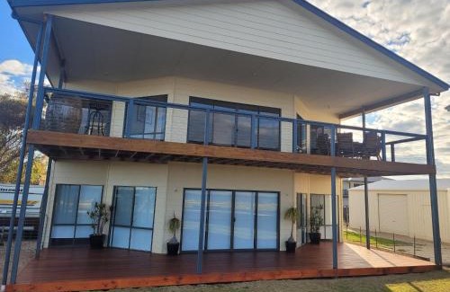 Melville House | Edithburgh Sea Views