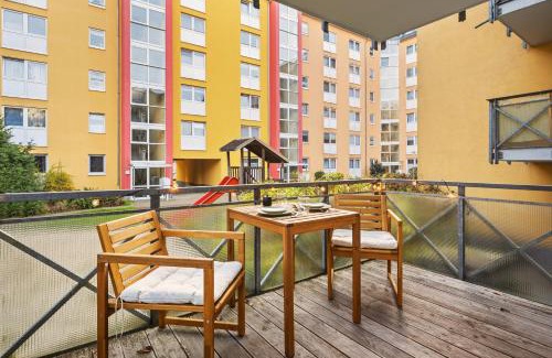 Schloßchemnitz Apartment | EDLER WOHNRAUM Disney Marvel Studio mit Balkon, Boxspringbett, Kaffeevollautomat, Lift & Parkplatz
