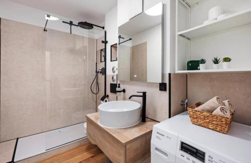 Schloßchemnitz Apartment | EDLER WOHNRAUM Luxuriöses Apartment mit Balkon, Boxspringbett, Kaffeevollautomat, Lift & Parkplatz