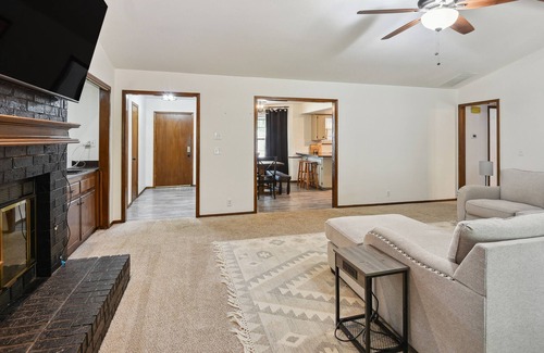 Edmond Cottage | Edmond Vacation Rental Near Arcadia Lake!