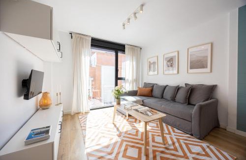 Canillas Apartment | Edmond Vibes Airport - Ifema Hub