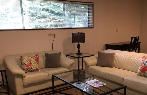 Westgate Apartment | Edmonds Fully Furnished One Bedroom Duplex Apartment