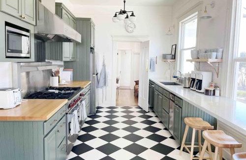 San Luis Obispo House | Edna Estate, Sleeps 17, Hot Tub
