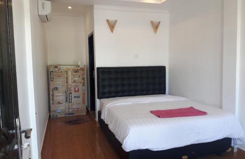 Gerupuk House | Edo Homestay & Restaurant
