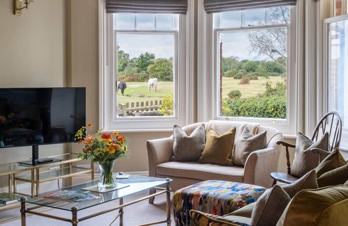 New Forest District Cottage | Edwardian gem blends old-fashioned charm & 21st Century creature comforts