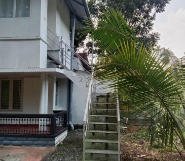 Perumbavoor House | Eevas Farm Stay