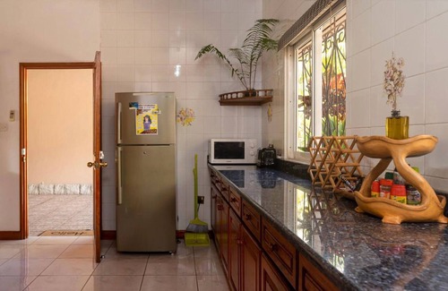 Zig Zag Ward Villa | Effi Mountain View Colibri Villa