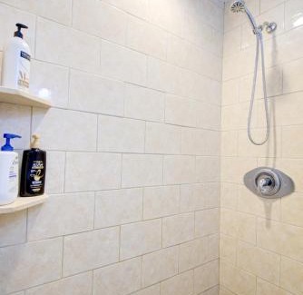 Hendricks and Venice Isles House | Efficiency 2 on water Las Olas, beach and free kayaks
