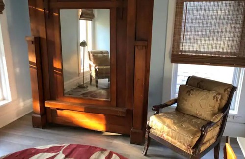 Logansport Apartment | Efficiency apt/1950's kitchen/huge tiled shower