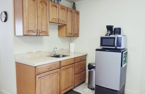 Canyon House | Efficiency, Like New Close to Palo Duro Canyon & WTA&M