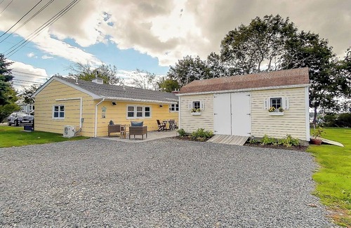 Newport East Apartment | Efficient-Sea on Easton's Point