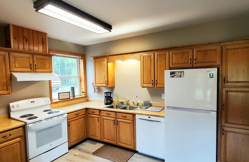 Itasca County House | Effie Oasis: Enjoy a peaceful 2-bedroom home on 40 acres.