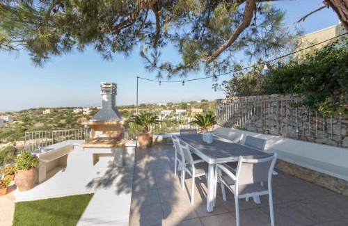 Roussospiti Villa | Effies Cozy Villa-Spectacular View and Playground