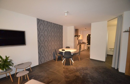 Merzig Apartment | EG Ferienwohnung Merzig Stadt 60 qm PKW Stellplatz im Innenhof