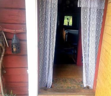 Norrtalje Bed & Breakfast | Egen stuga med delat badrum
