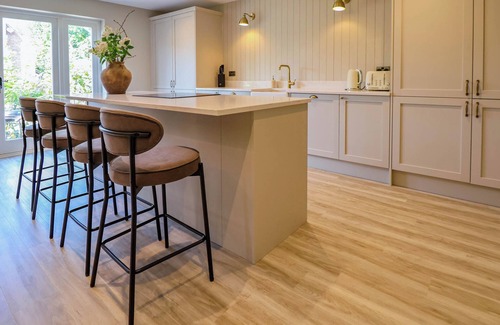 Wrinehill Cottage | EGERTON COTTAGE, pet friendly, character holiday cottage in Betley