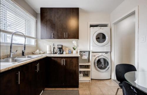 Keelesdale - Eglinton West Apartment | Eglinton West Guest Suite
