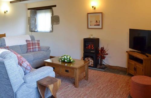 Helston House | Eglos Derry Farm Cottage - E4597