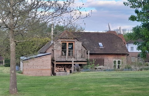 Five Oak Green Cottage | EGYPT GRANARY, with a garden in Brenchley