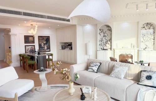 Lujiazui Apartment | EHUB - Super Rare 4Bedroom 4Bathroom Luxury Bund View Apartment