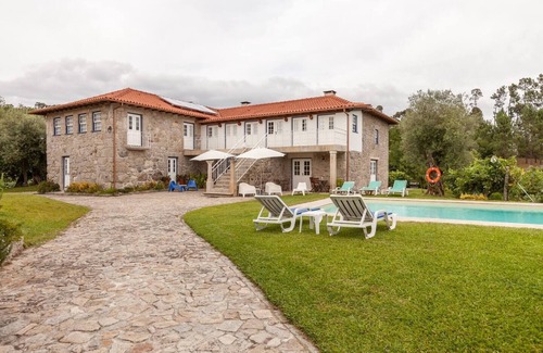 Jolda Cottage | Eido Carvalhoso - Country house with pool, view over the River Lima