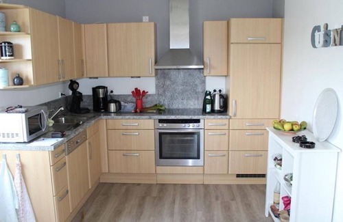 Holsthum Apartment | Eifel-Feriennest - 6-bed apartment shower/toilet, non-smoking