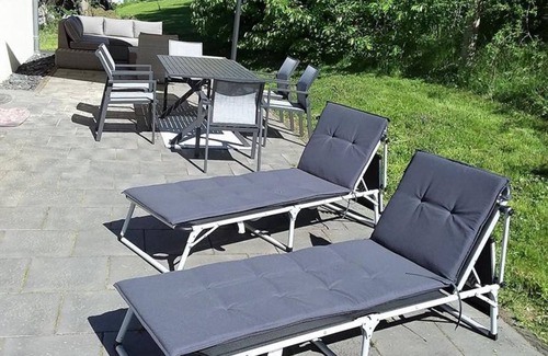 Holsthum Apartment | Eifel-Feriennest - 6-bed apartment shower/toilet, non-smoking