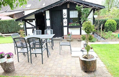Oberstadtfeld Apartment | Eifel Garden Hideaway