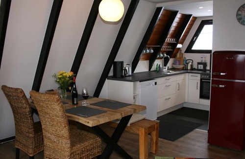 Dockweiler House | Eifelferienhaus Wald- und Wiesenblick - 4-bett-ferienhaus Dusche/wc, 2 Schlafräume