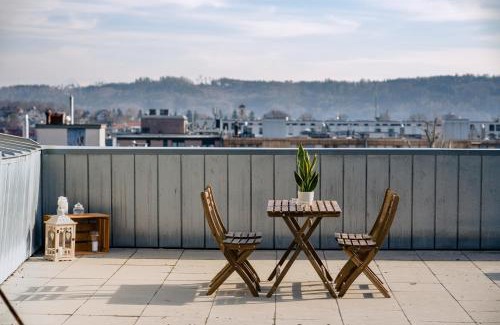 Biel Apartment | Eigene Wohnung im Stadtzentrum mit wunderschöner Dachterrasse