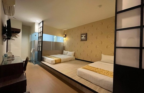 Kempas Hotel | Eight Days Boutique Hotel