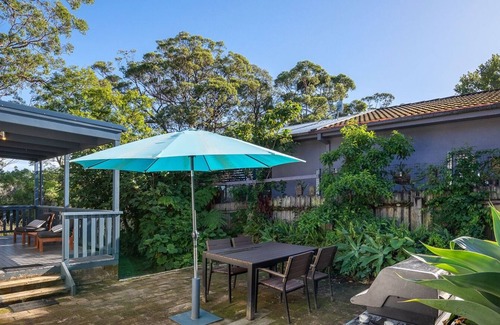 Wallaga Lake House | Eight on the Lake - 8 Fairhaven Point Way- Lakefront, pet friendly